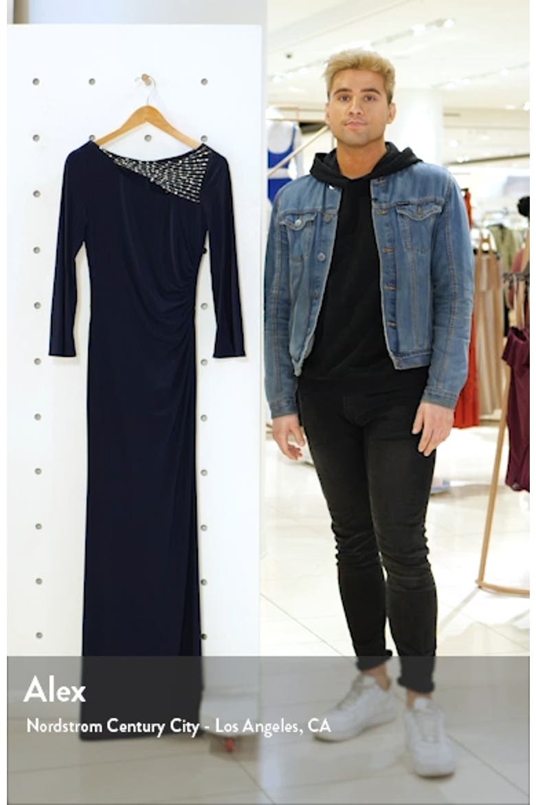 Split Long Sleeve Trumpet Gown video