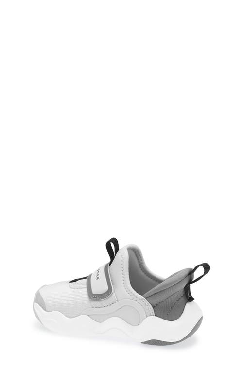 Nike 23/7.2 Easyon Sneaker