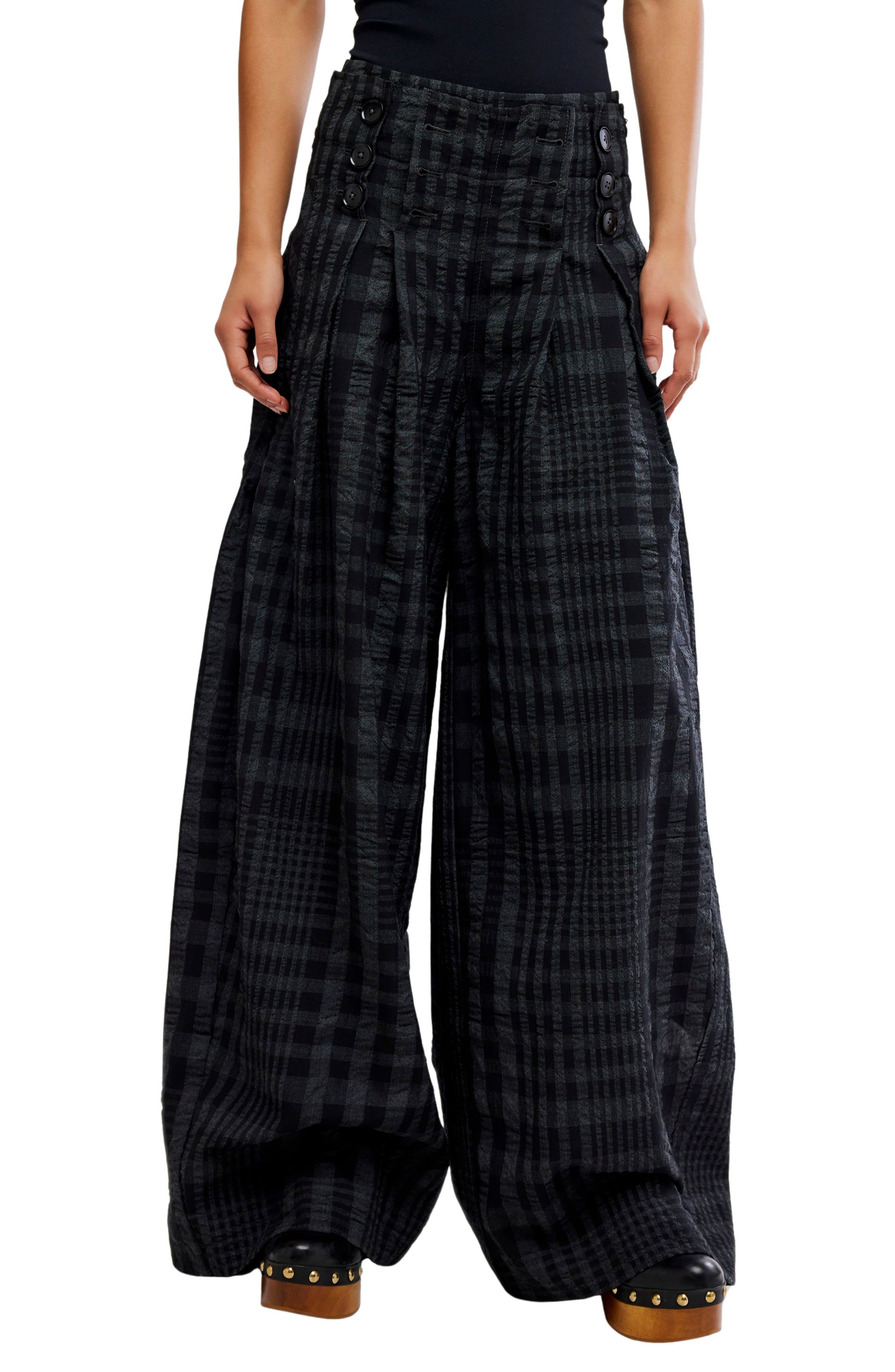 selected BLACK NAVY PLAID COM