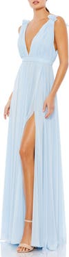 Ieena for Mac Duggal Women's Sleeveless Pleated Chiffon V-Neck Gown