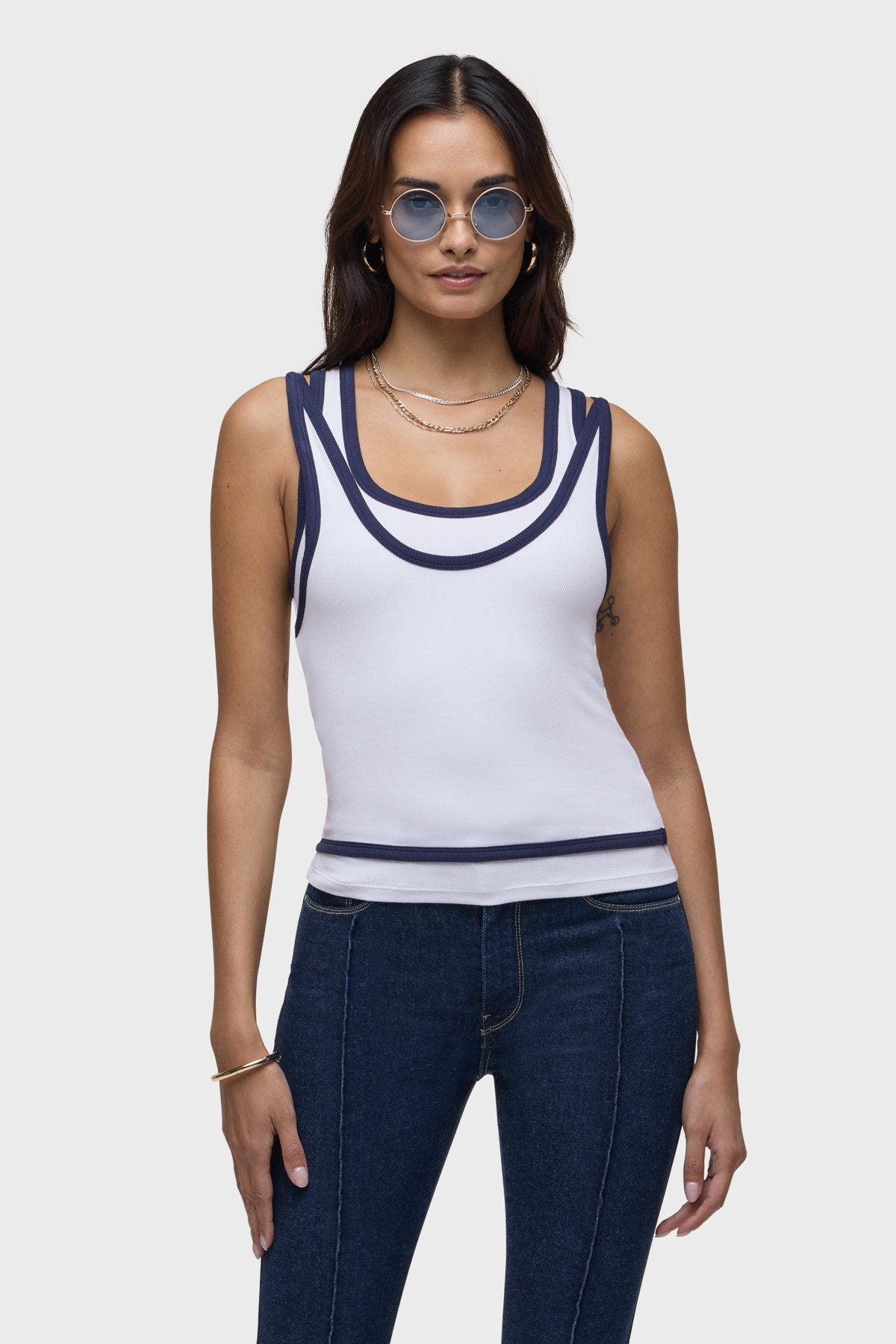 selected WHITE NAVY