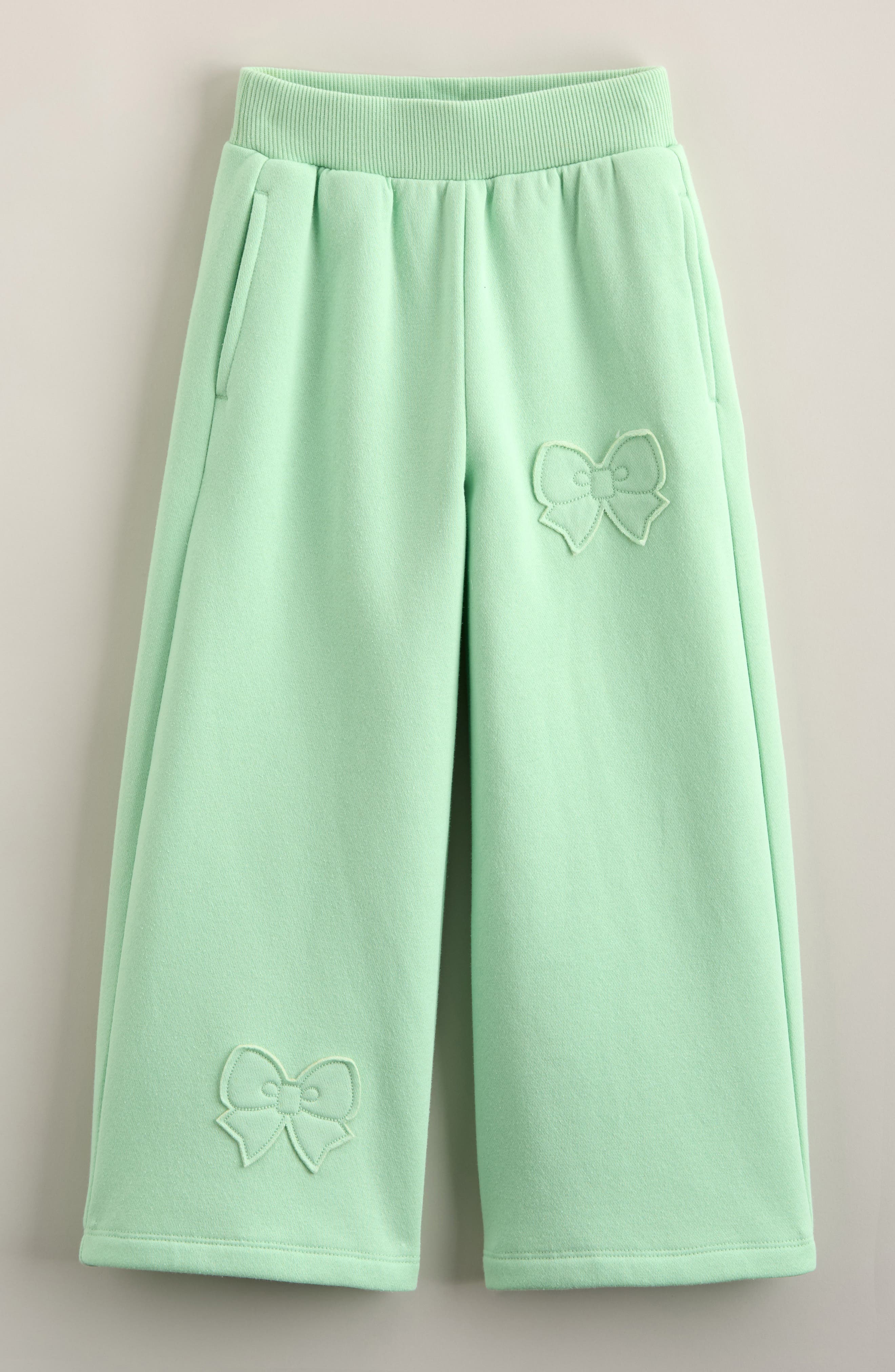 GREEN PASTEL