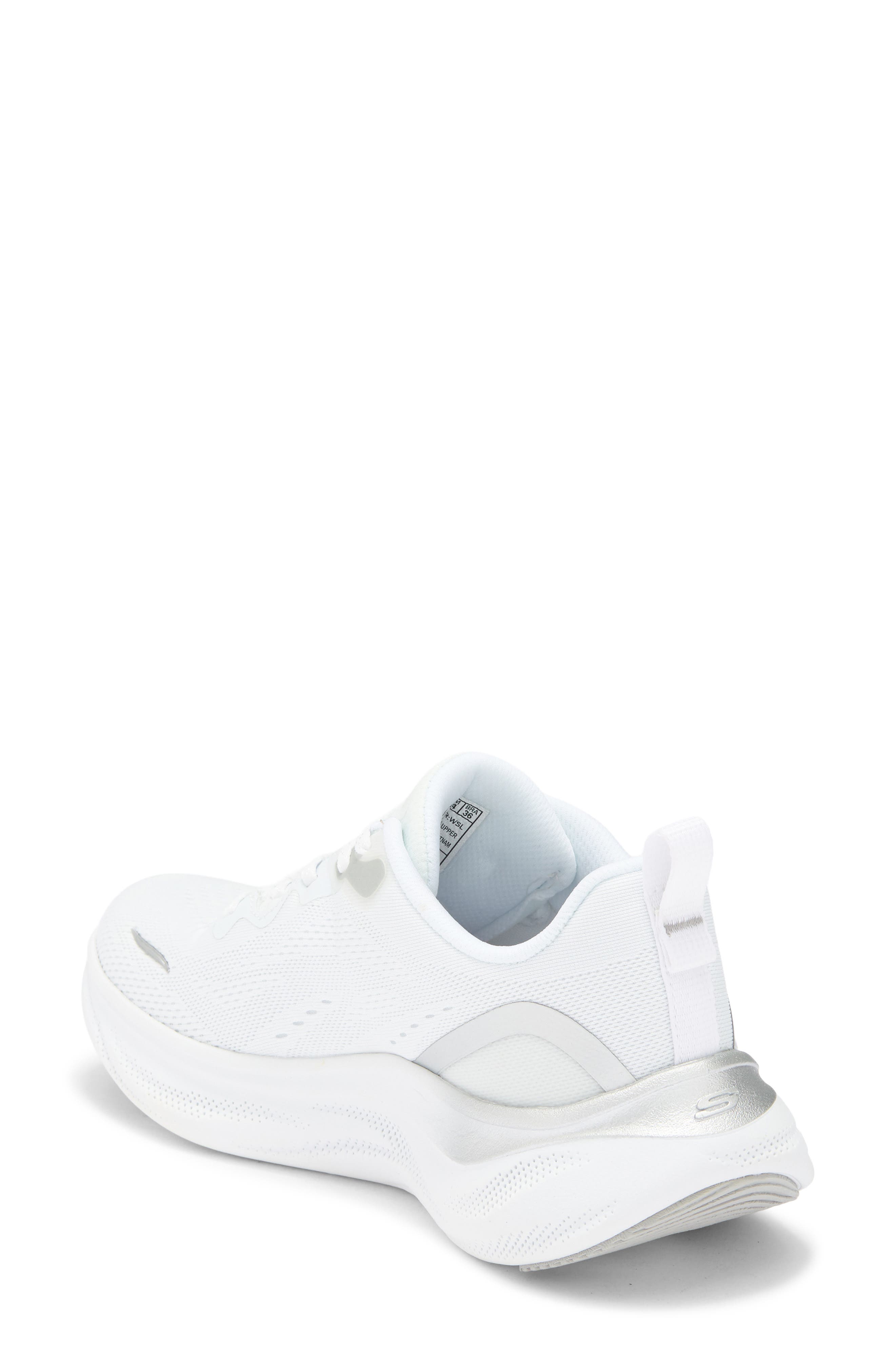 SKECHERS Skech Cloud Gentle Glow Sneaker, Alternate, color, White/ Silver