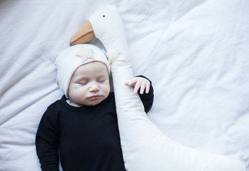 Ely's & Co. Newborn Hospital Hats 2 Packs In White