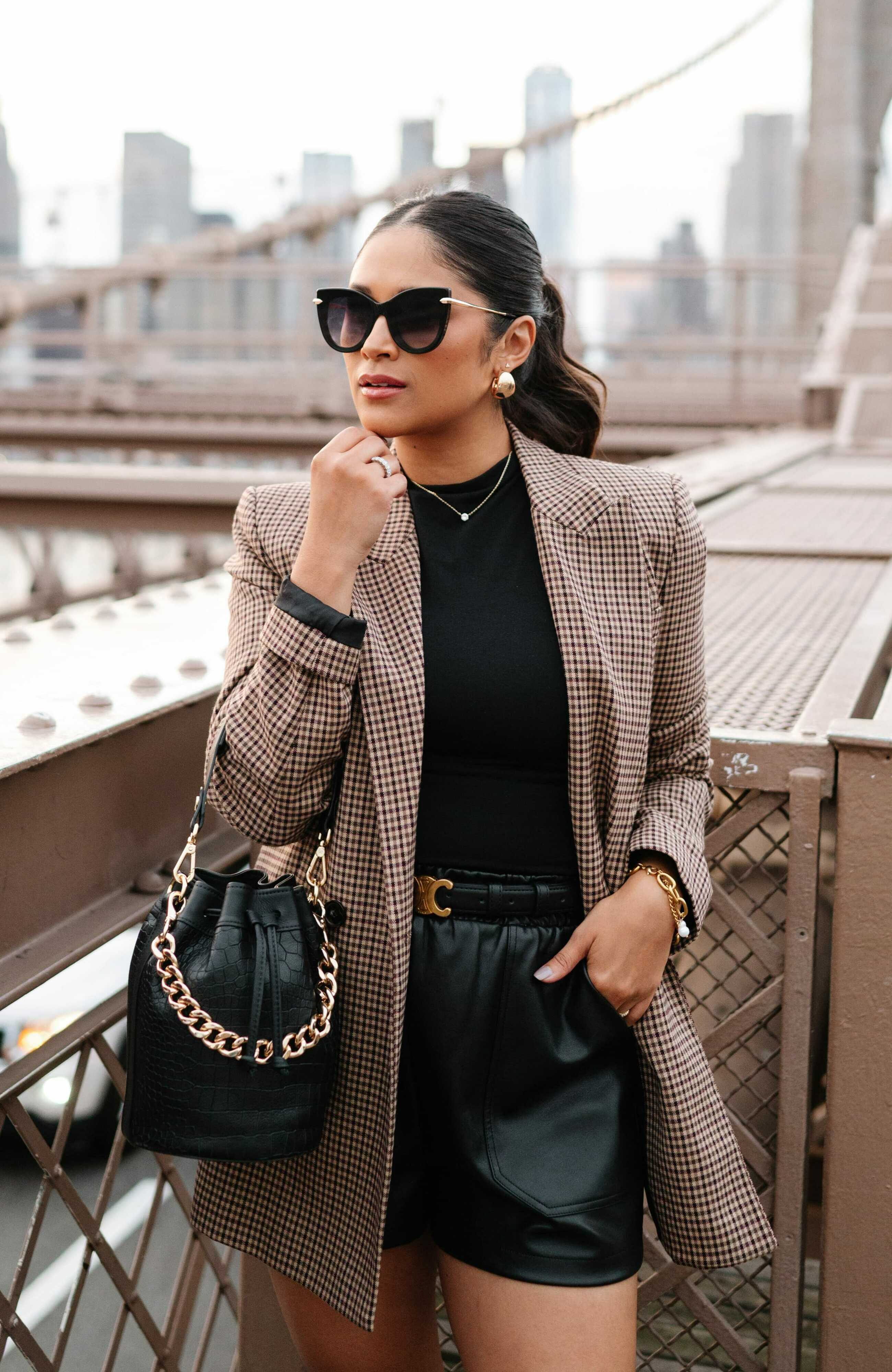 GiGi New York BROOKLYN BUCKET BAG, Alternate, color, Black Embossed Croc