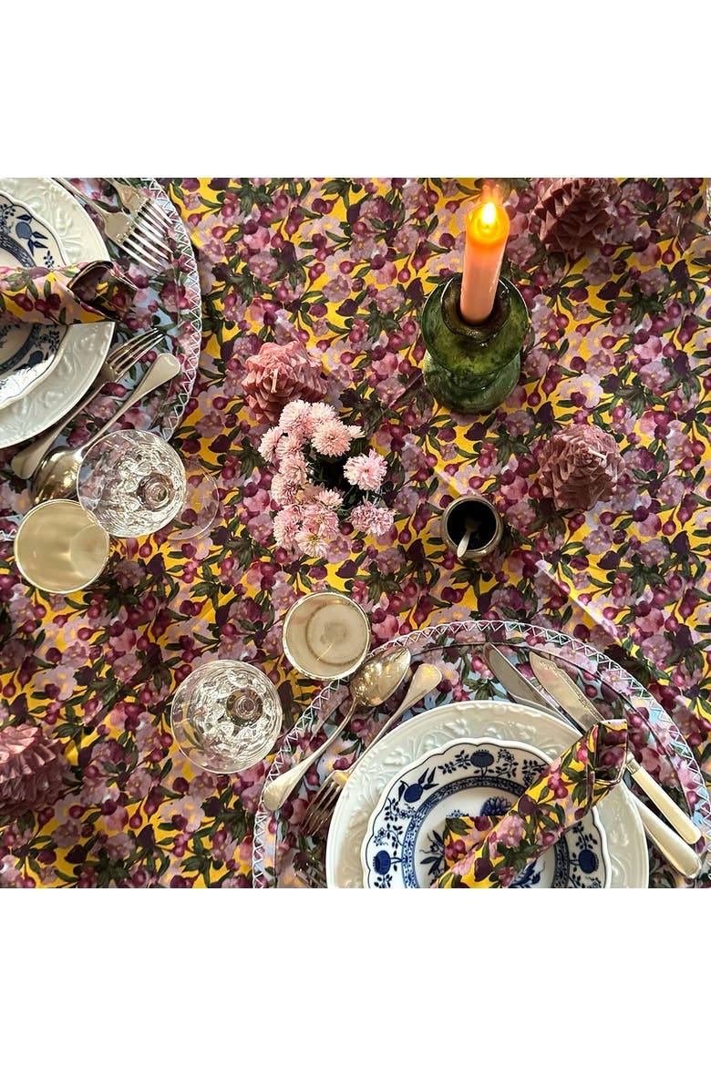 6 Round Placemats, Alternate, color, Romance is Dead Yellow/Green