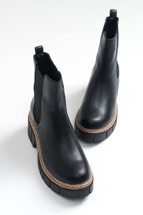 Prologue Shoes Luz Block Heel Boot In Black