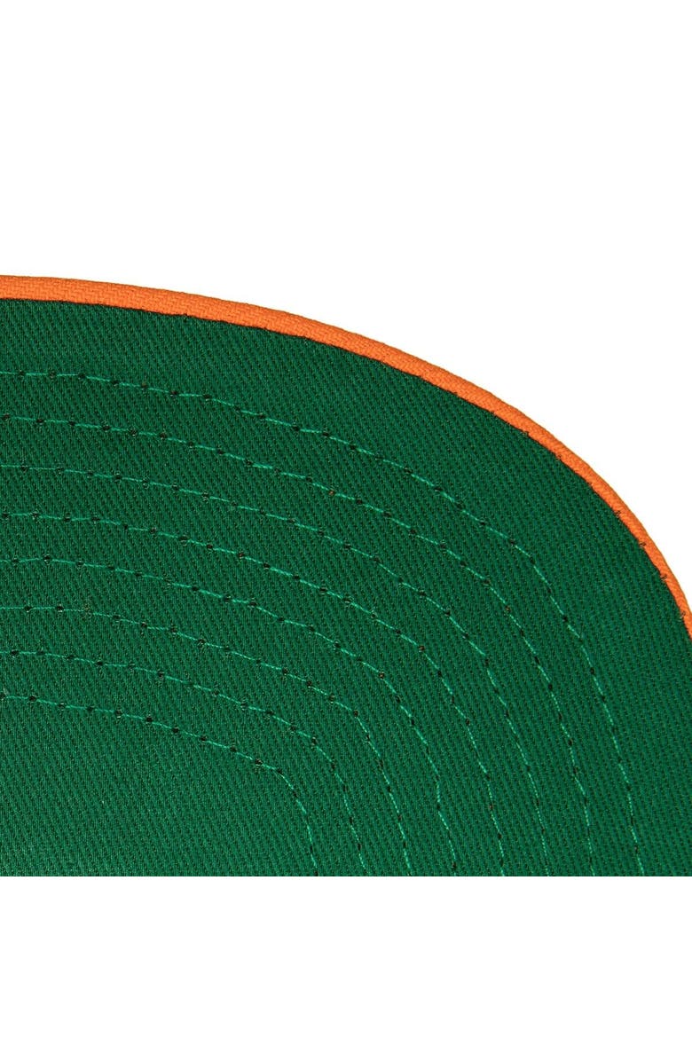 Mitchell & Ness Men's Mitchell & Ness Black Philadelphia Flyers Core Team Ground 2.0 Snapback Hat, Alternate, color, Black