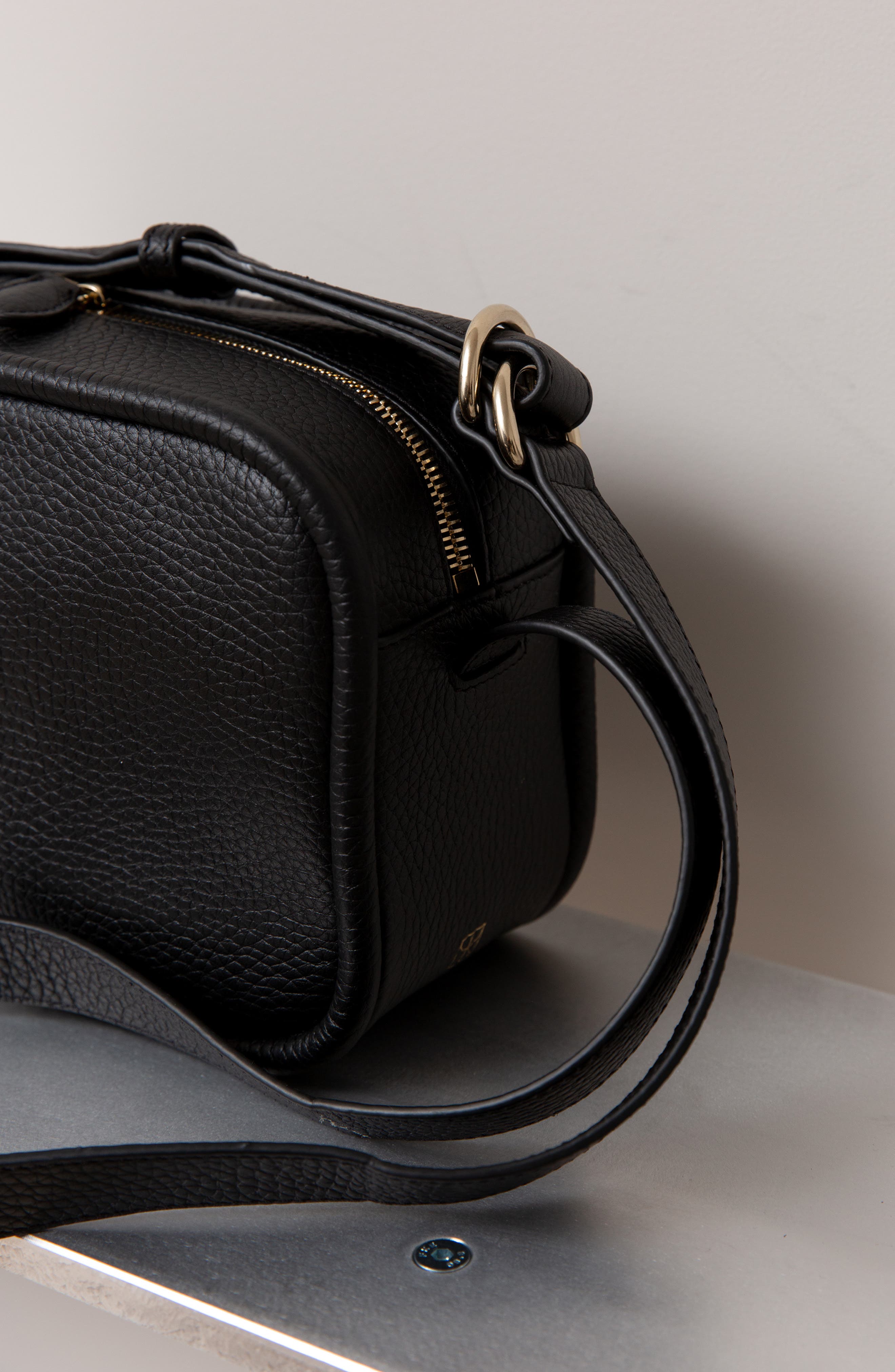 Yvonne Koné Giullia Leather Crossbody Camera Bag, Alternate, color, 