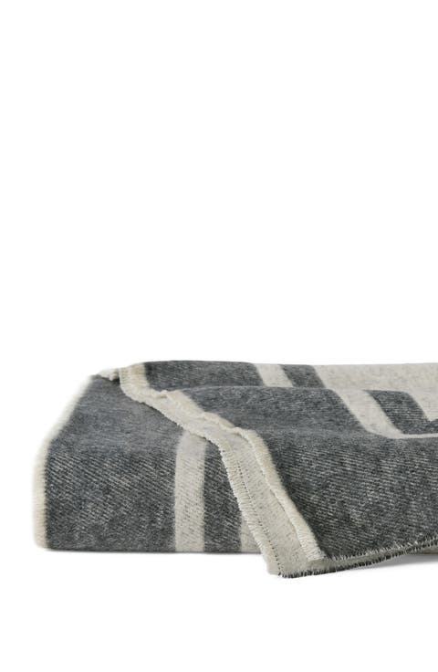 Viletta Throw Blanket