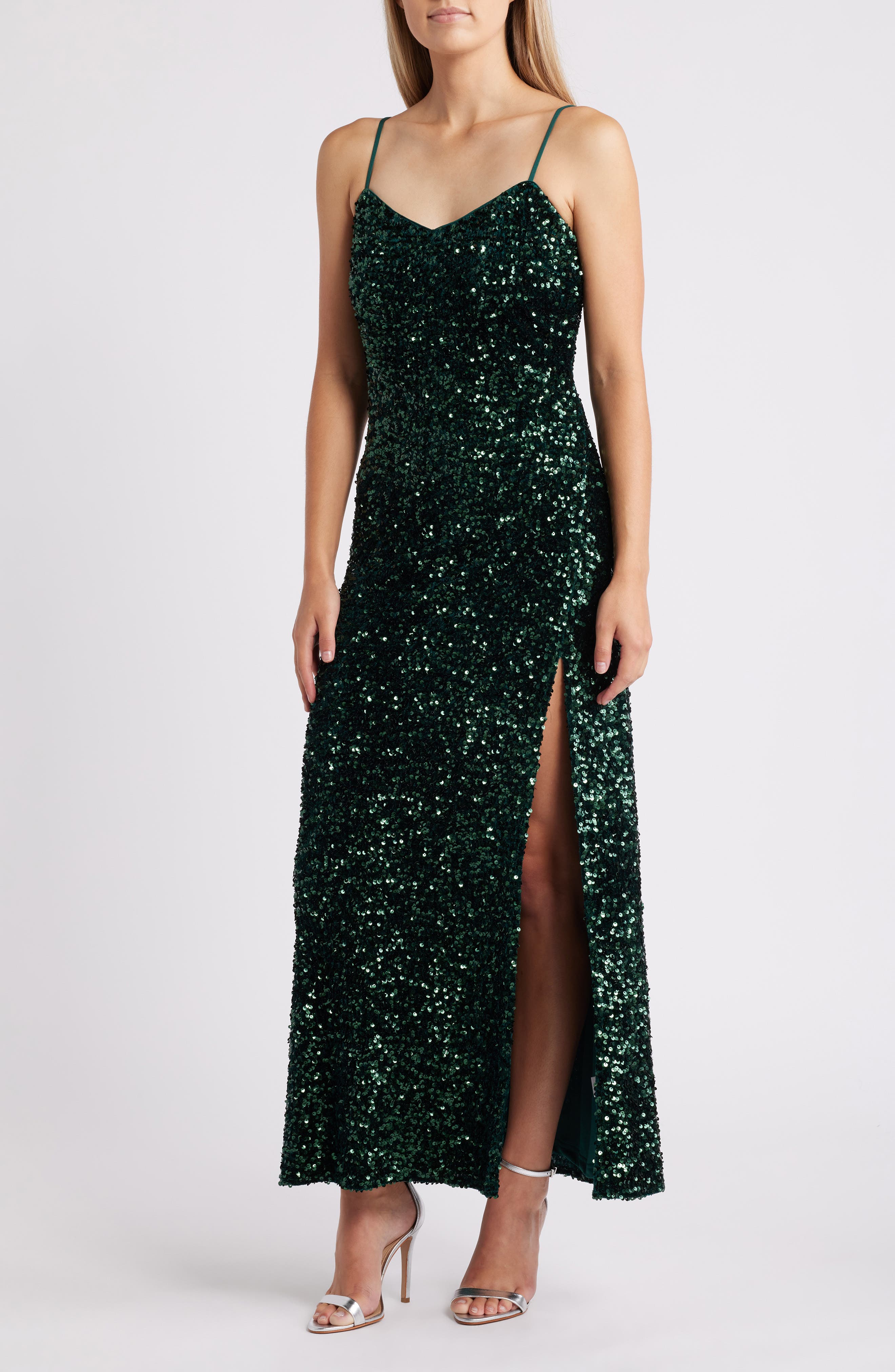 Chelsea28 Sequin Cocktail Dress in Green Ponderosa 
