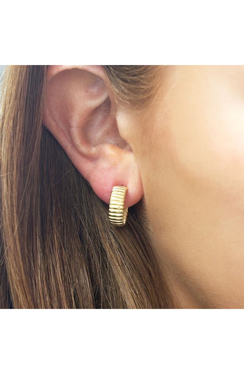 The Lovery Fine Jewelry Fluted Gold C-Hoop Earrings, Alternate, color, Yellow Gold