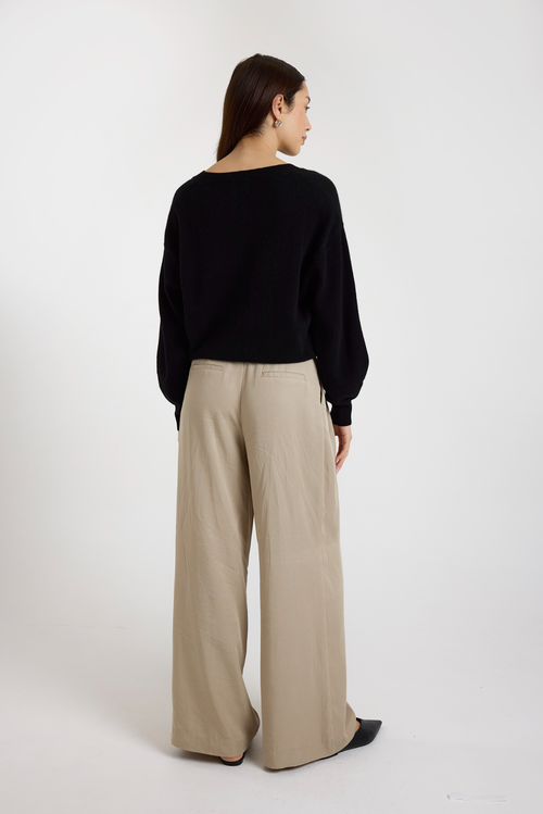 Brodie Pure Cashmere Matilda V-neck 100% Cashmere Sweater In Black