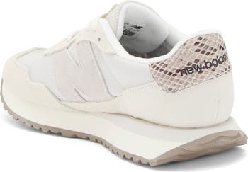 237 Sneaker