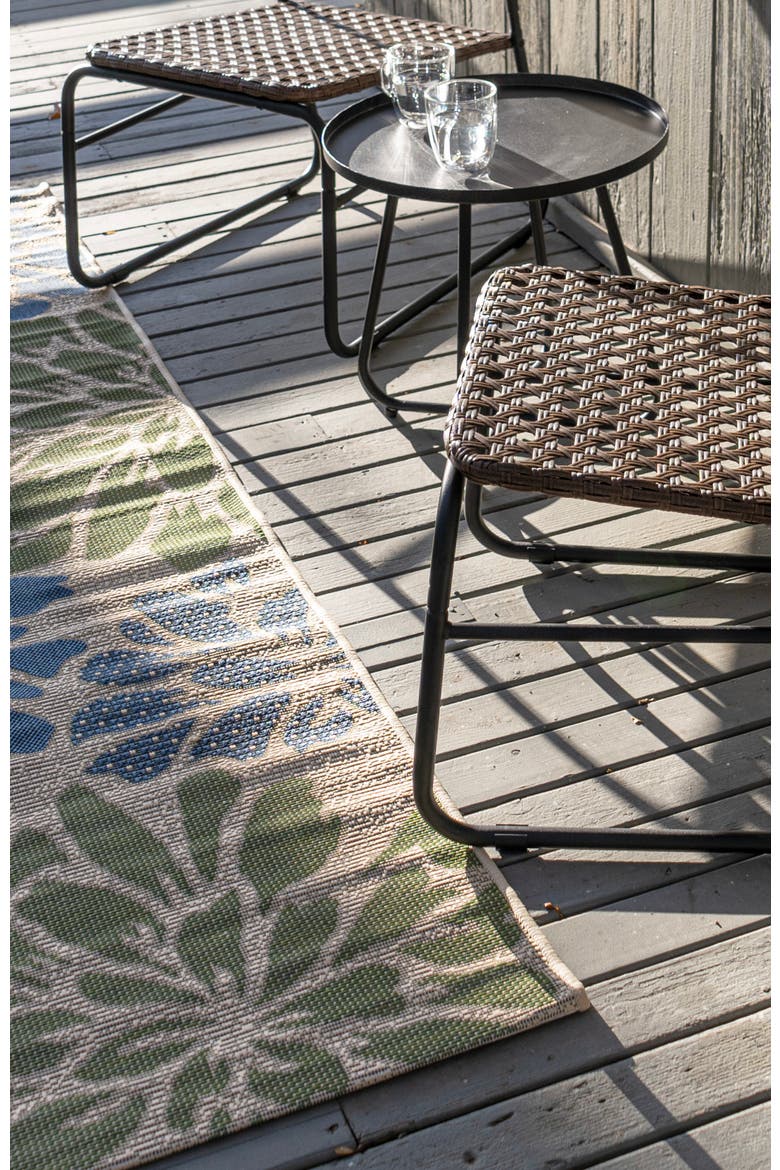 Zinnia Modern Floral Textured Weave Indoor/Outdoor Area Rug, Alternate, color, Navy/Green