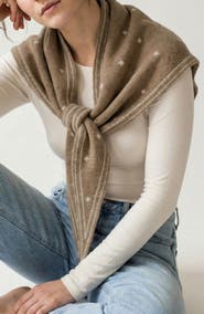 SAACHI Triangle Scarf
