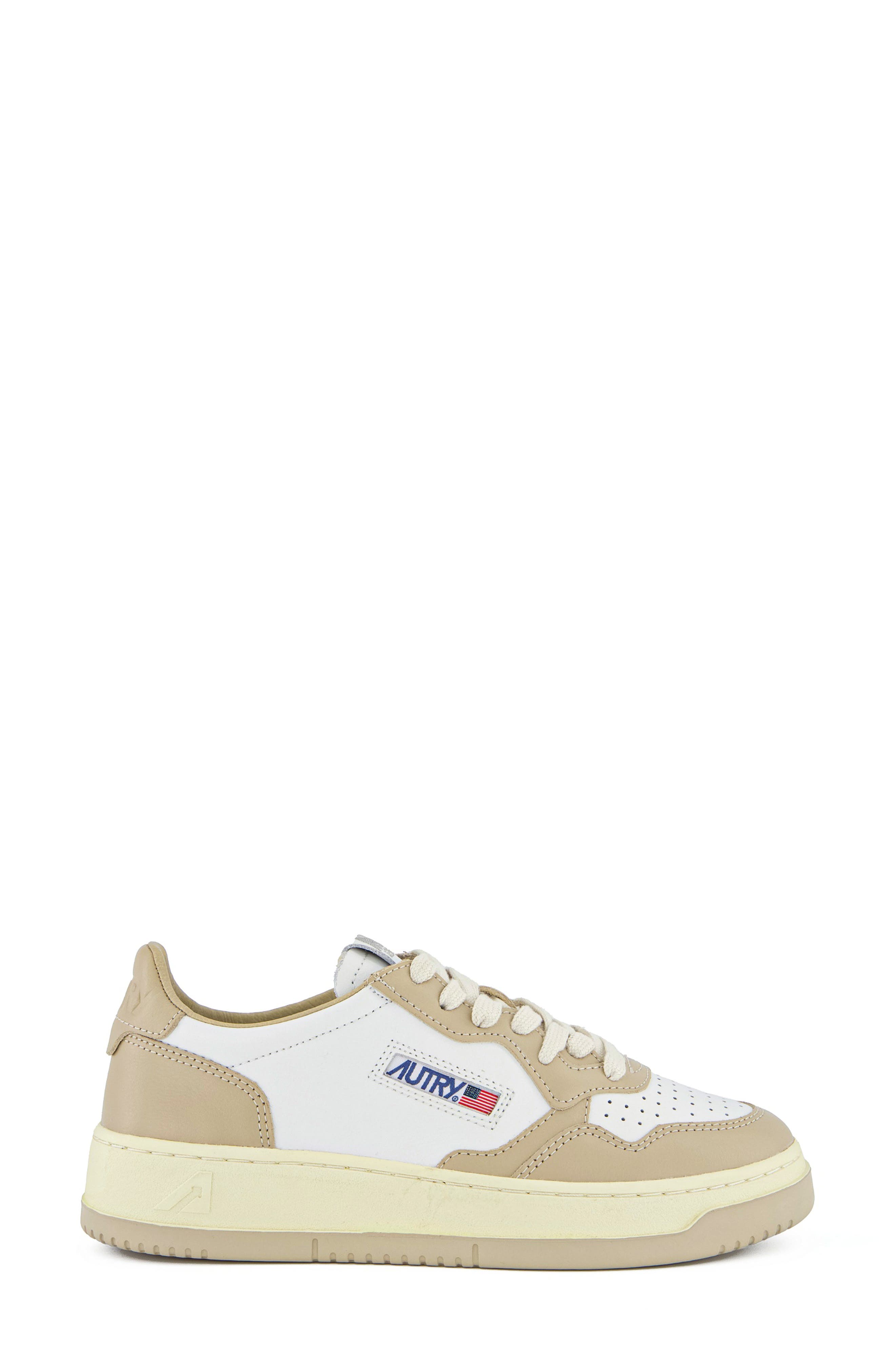AUTRY Medalist Low Sneaker, Alternate, color, Leat/Leat Wht/Wht Pep