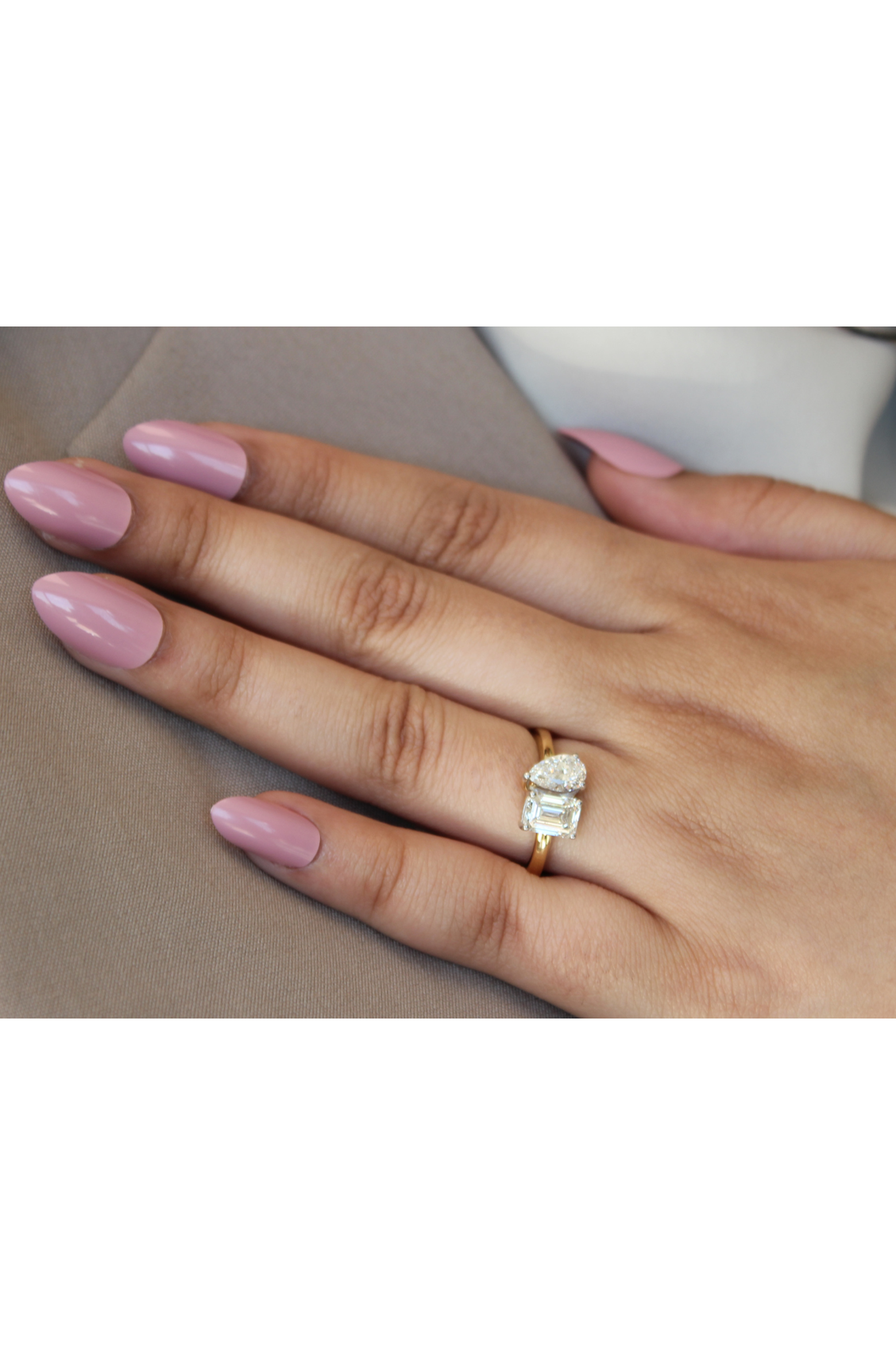 510 Gold Code LuvMyJewelry Willow 14K Gold Toi et Moi Emerald and Pear Lab Grown ...