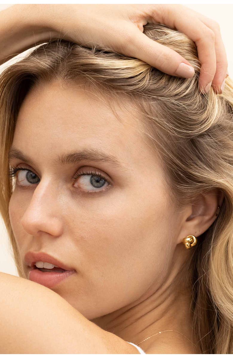 Oradina 18K Yellow Gold Knotted Love Studs, Alternate, color, Yellow Gold