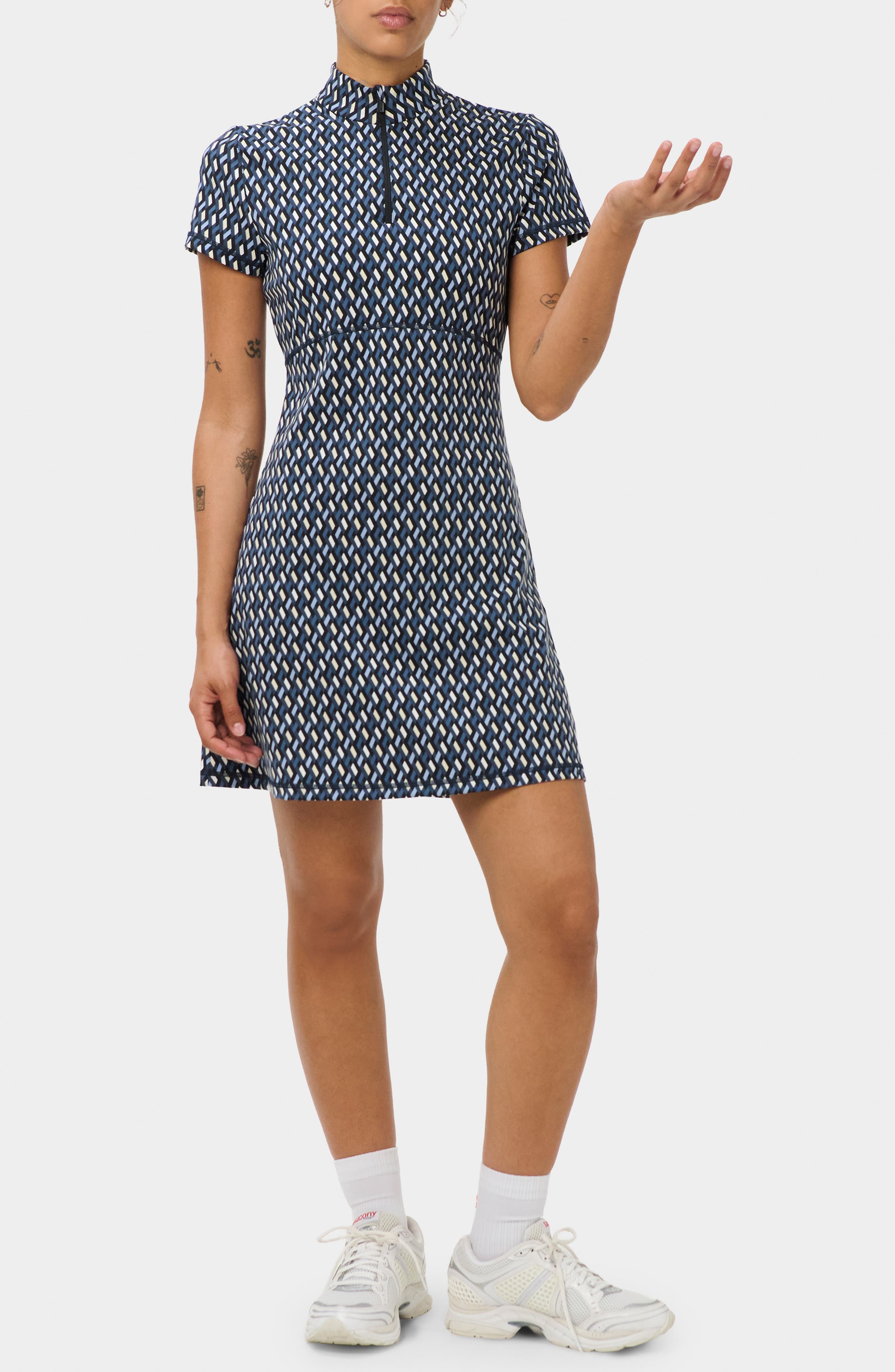 selected BLUE LINKED GEO PRINT