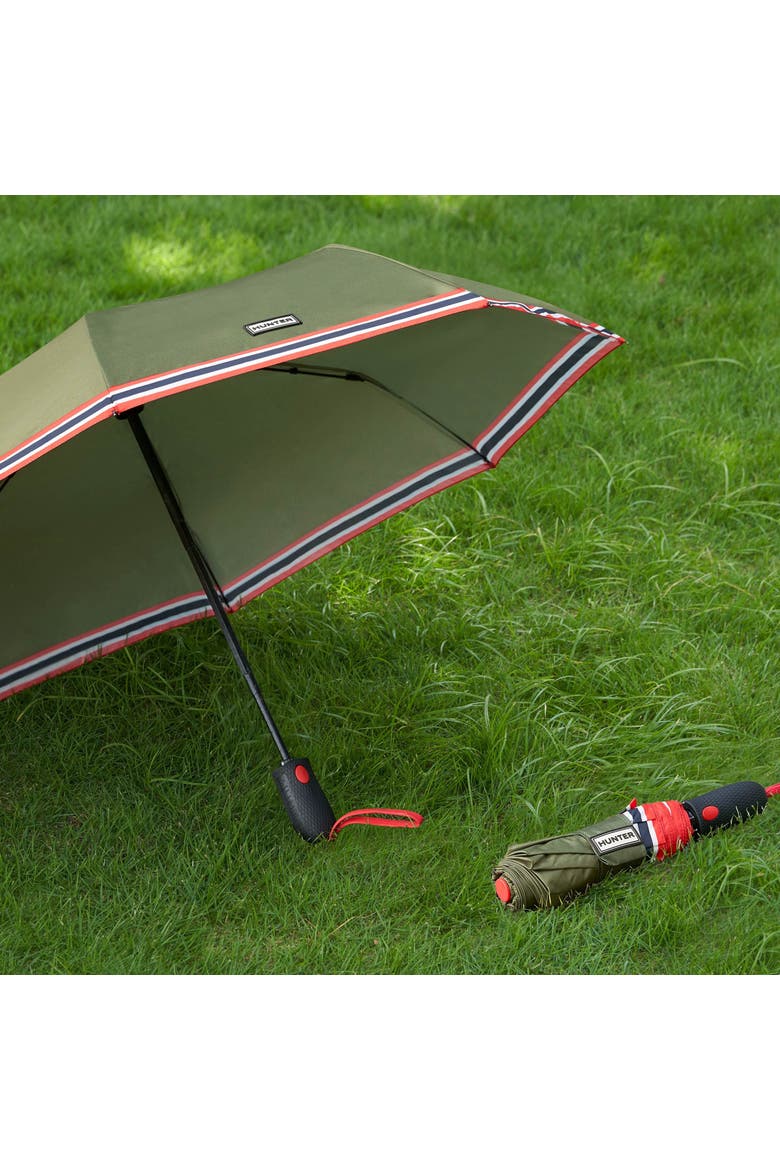 Signature Stripe Compact Umbrella, Alternate, color, Cypress Green
