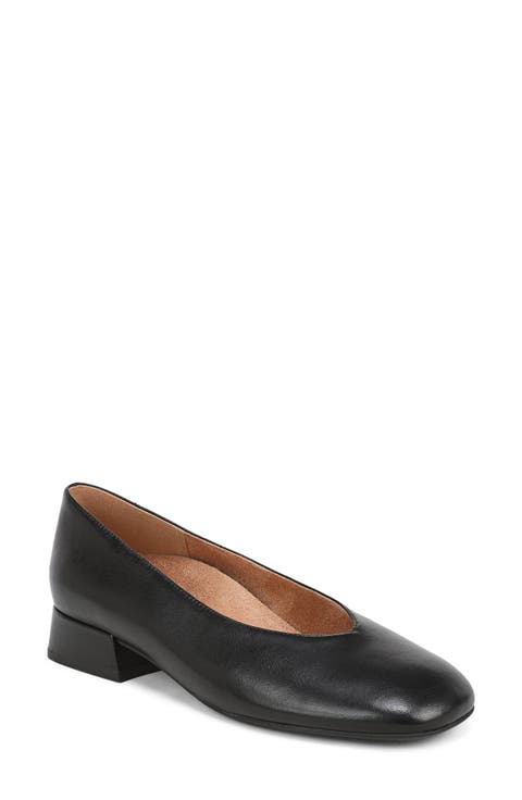 Petra Leather Pump
