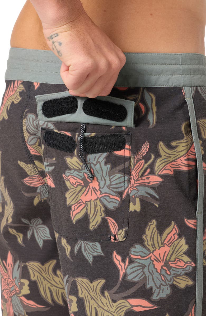 O'Neill Cruzer Stripe Scallop Board Shorts, Alternate, color, Black