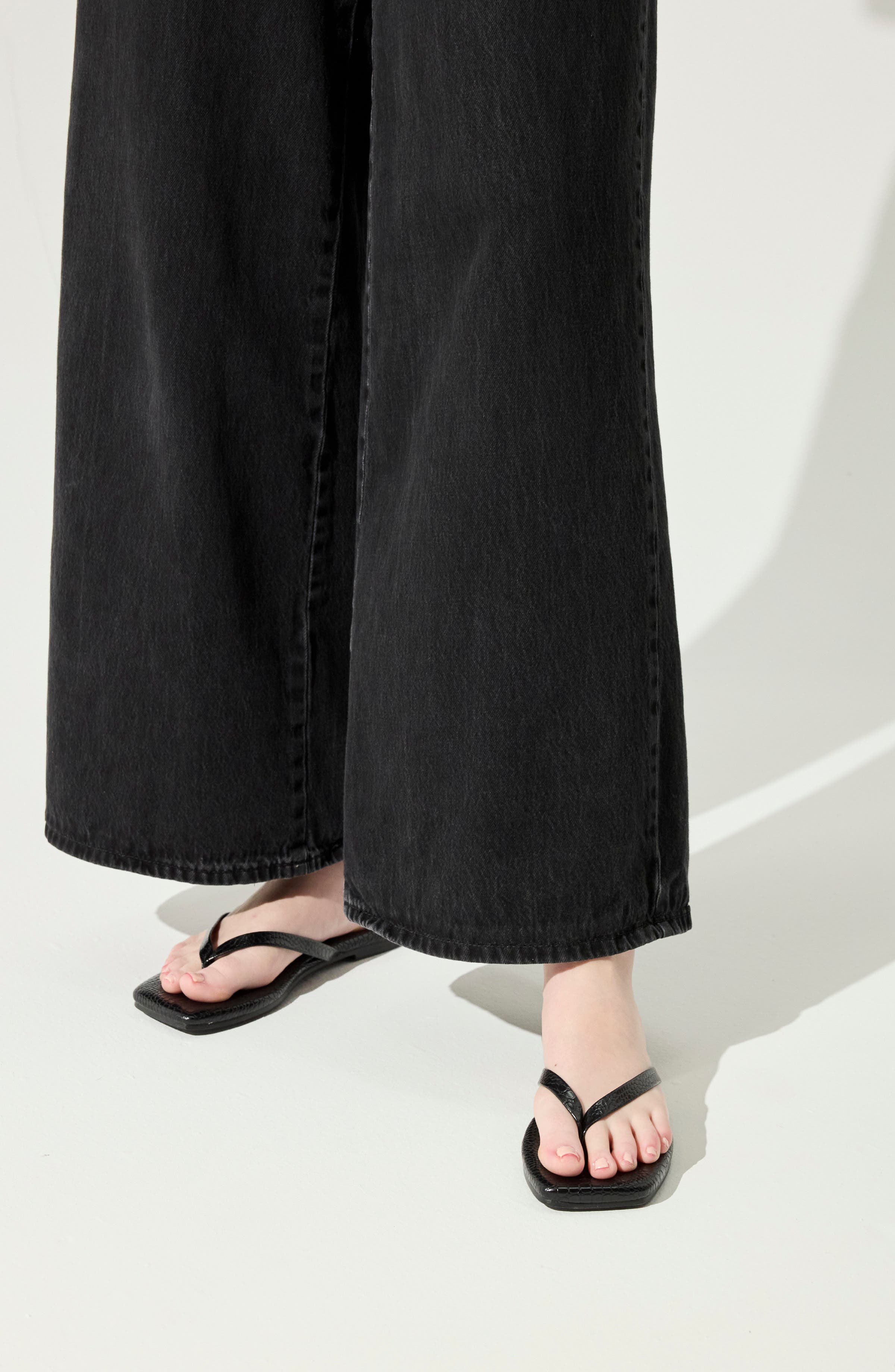 Yosi Samra Mercer Flip Flop, Alternate, color, Black