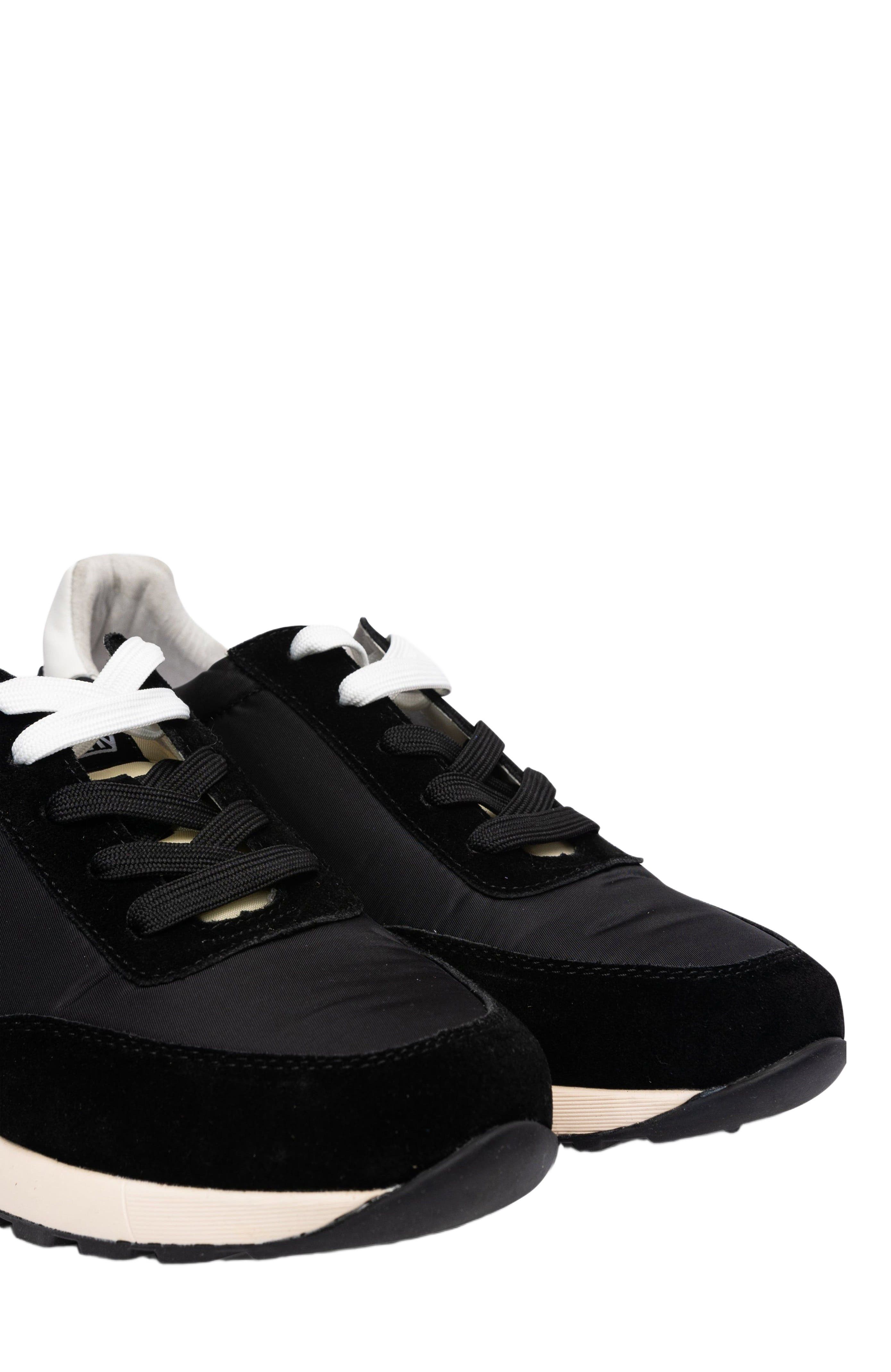 Freshy Modern Runner Sneaker, Alternate, color, Black