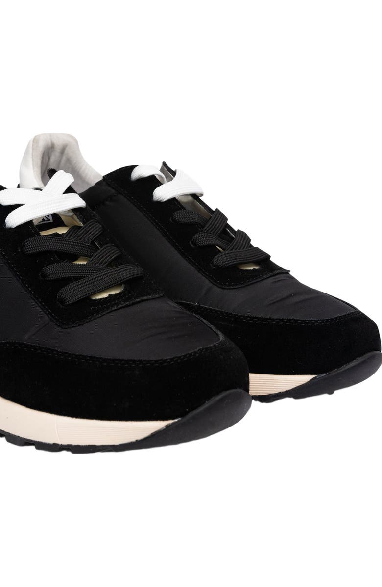 Freshy Modern Runner Sneaker, Alternate, color, Black
