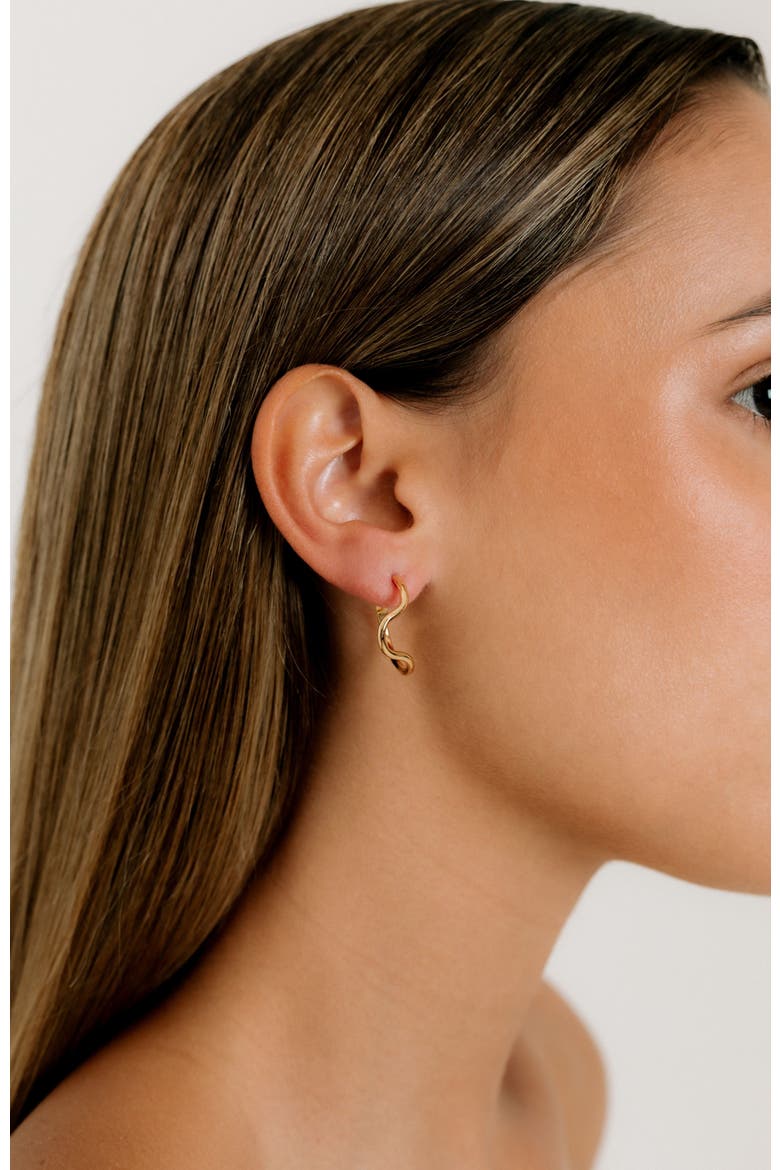 Noele wave hoops earrings medium, Alternate, color, GOLD PLATE
