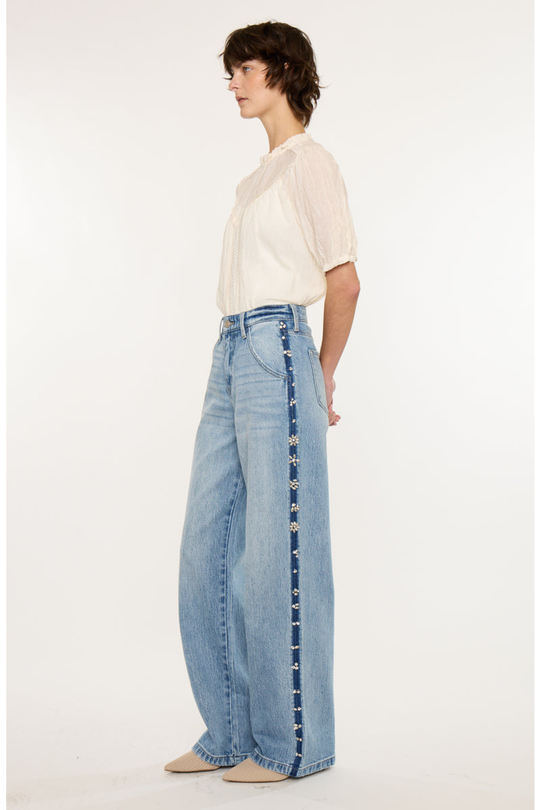 Gianna Low Slung Baggy Wide Jeans, Alternate, color, Medium Wash