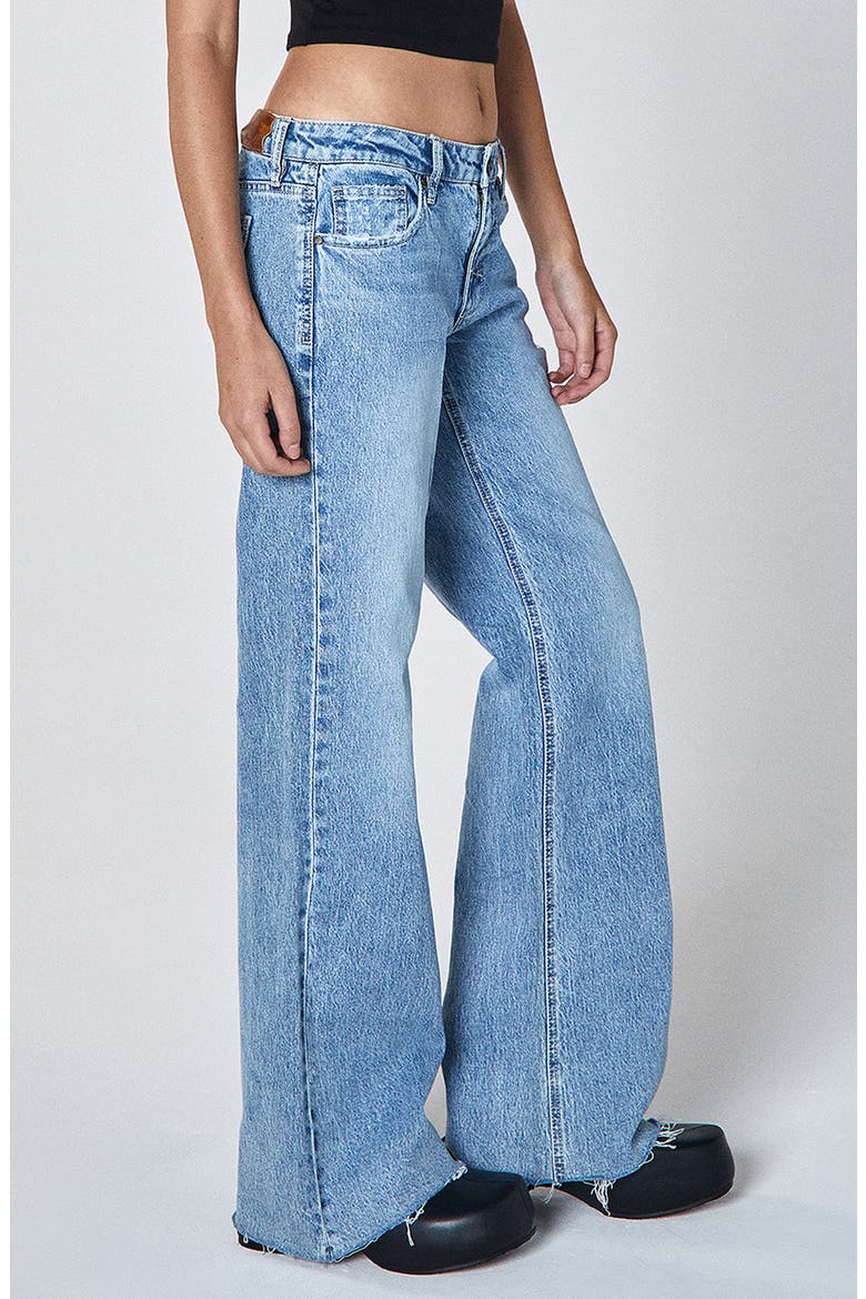 Jody Raw Hem Wide Leg Jeans, Alternate, color, WAVY
