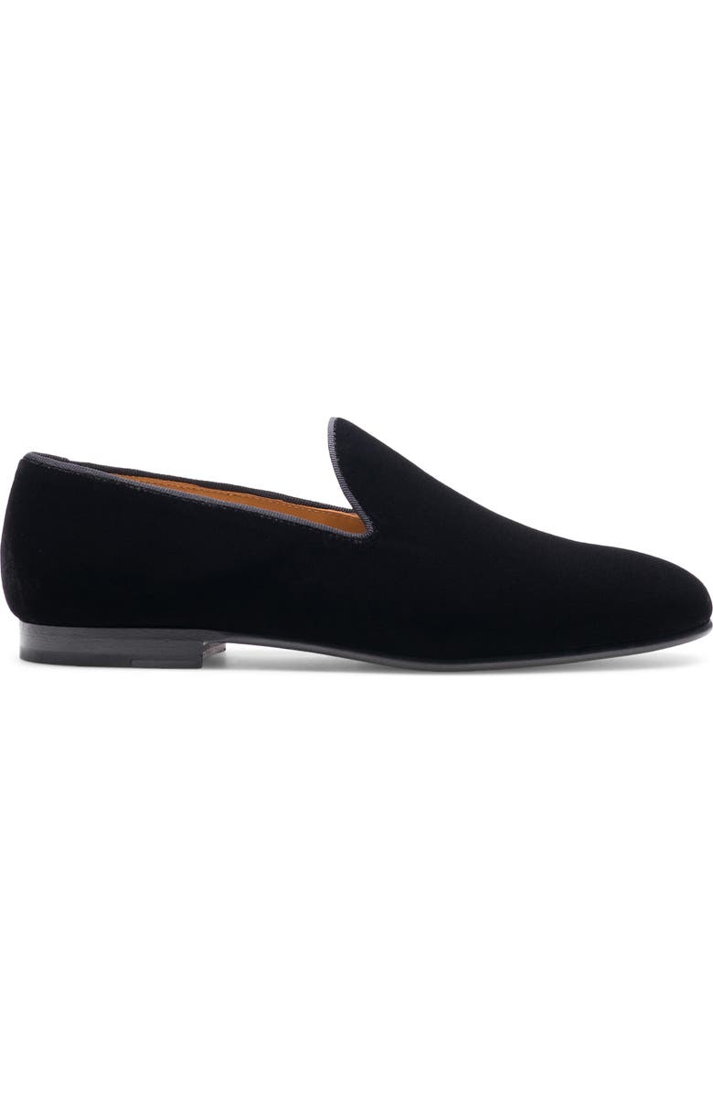 Magnanni Clara Velvet Loafer, Alternate, color, Black