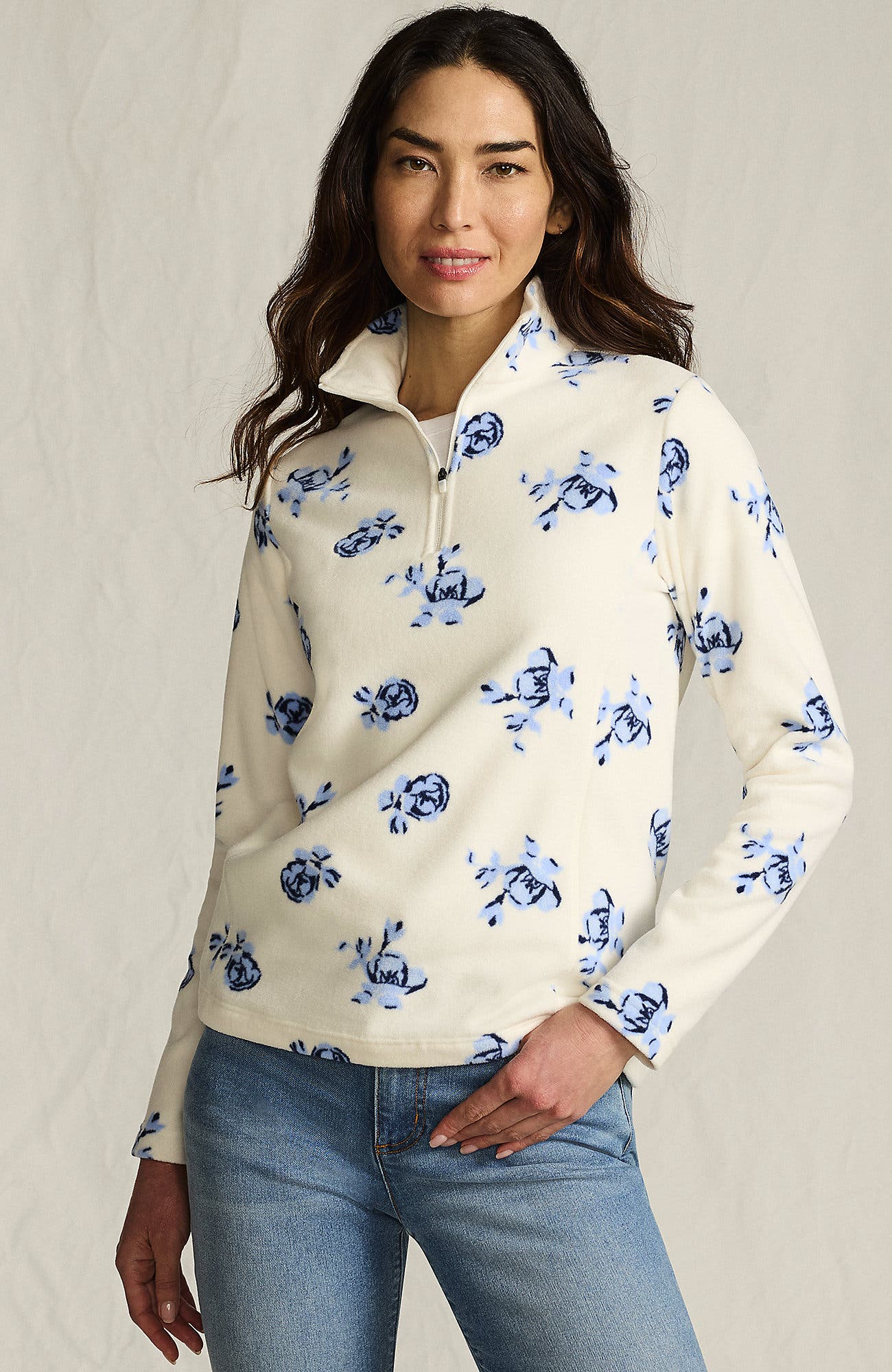Ivory/Clear Blue Tossed Floral
