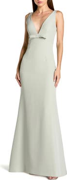Mac Duggal Petite Crepe Sleeveless V Neck Sheath Gown With Bow