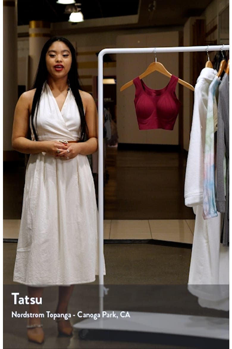 True & Co. True Body Lift + Scoop Neck Wireless Bra video