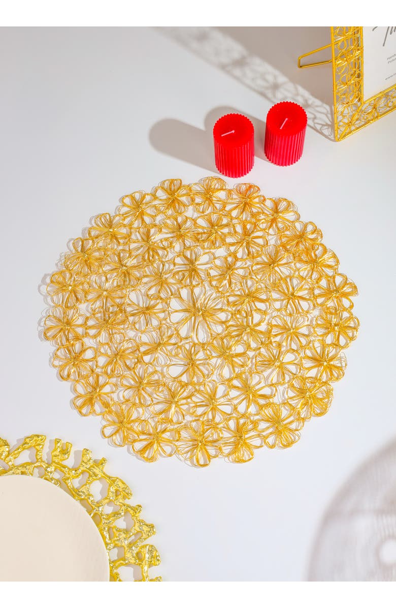 Tiramisu Petal Cluster Lace Metal Placemat, Alternate, color, Gold