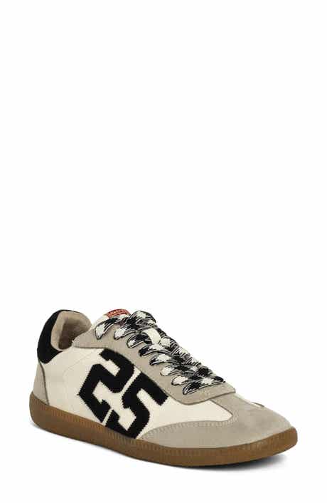 Retro 25 Sneaker