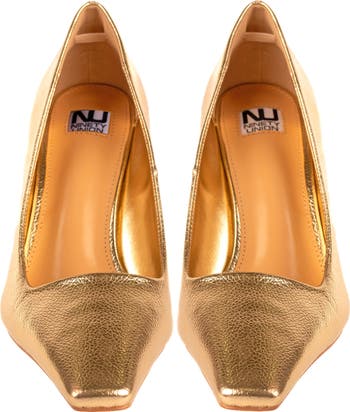 Intense Snake Embossed Pump