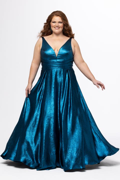 Plus Size Metallic A-Line Prom Dress with Pockets