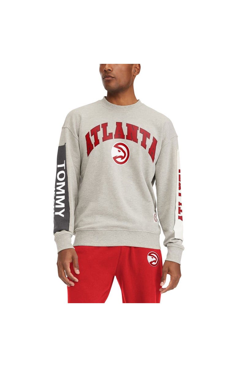 TOMMY JEANS Men's Tommy Jeans Gray Atlanta Hawks James Patch Pullover Sweatshirt, Main, color, Gray