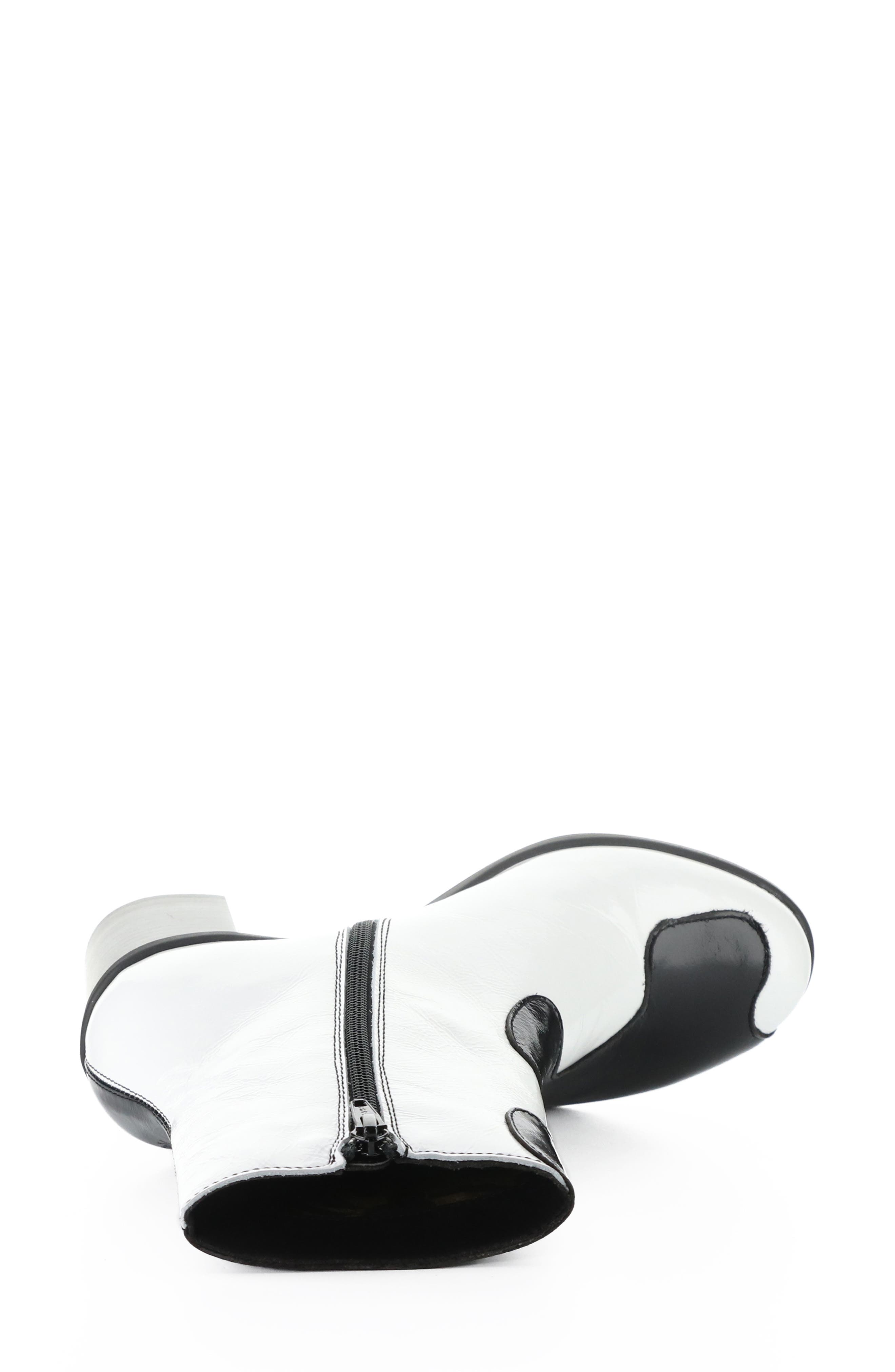 Gigs Bootie, Alternate, color, 002 BLACK/ WHITE