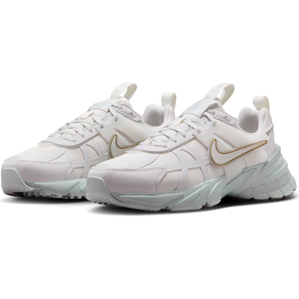 Nike Women's V2k Run Gore-tex Waterproof Shoes