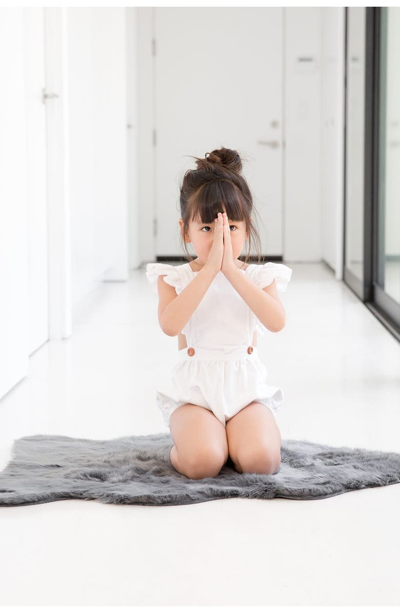 Giraffe at Home Luxe Faux Fur 25" x 34" Lamby Rug, Alternate, color, 