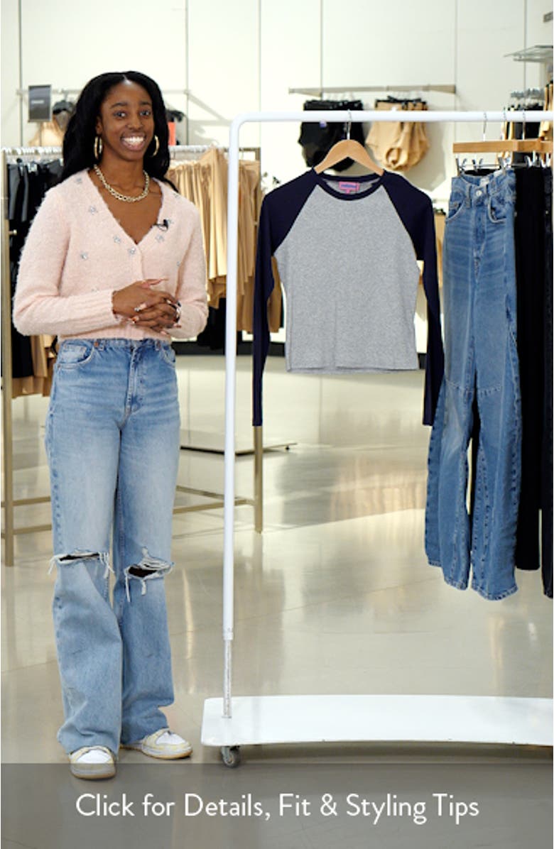 Raya Crop T-Shirt, sales video thumbnail