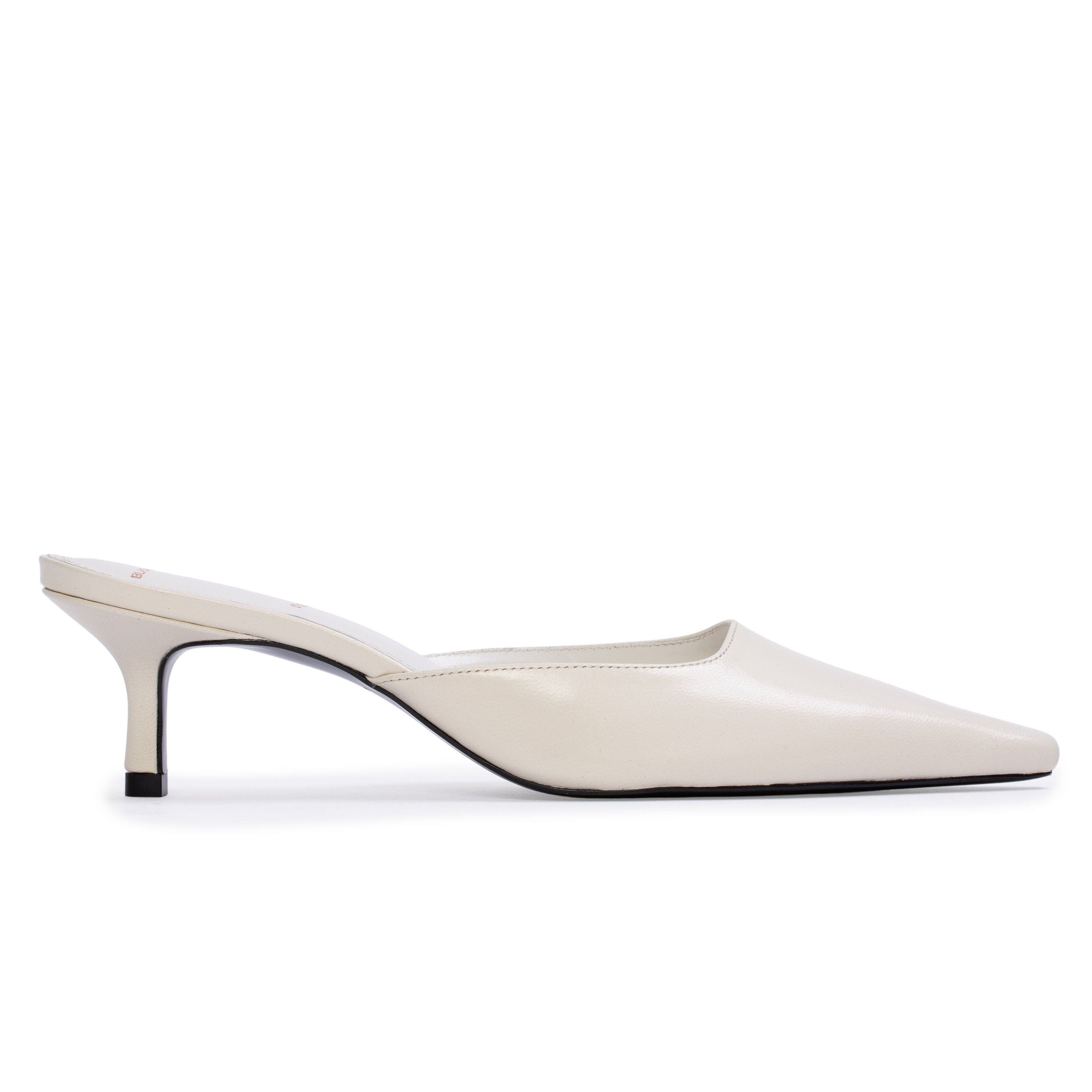 BLACK SUEDE STUDIO Riley 50 Leather Mule in Coconut Leather at Nordstrom, Size 40
