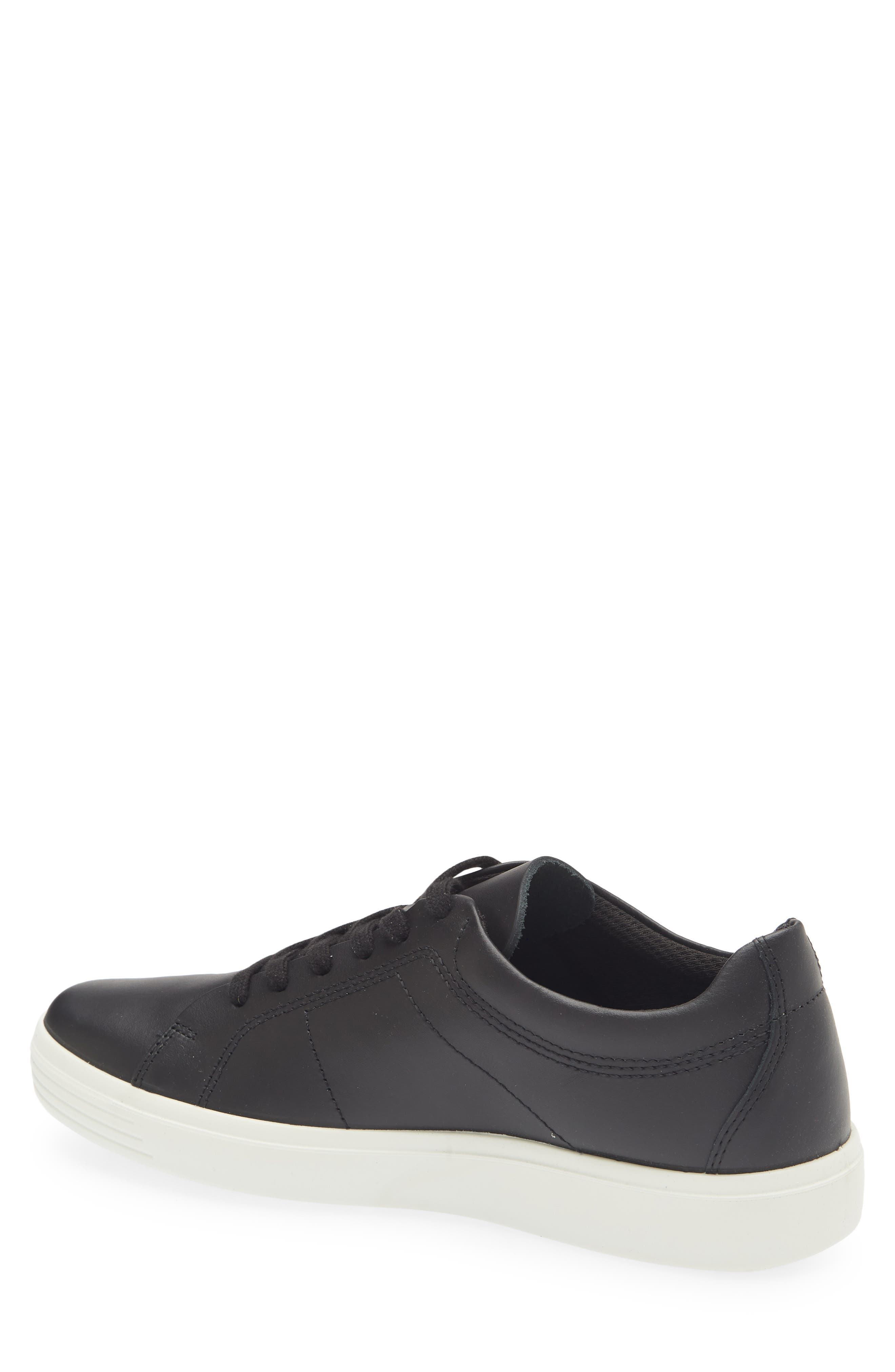 ECCO Classic Low Top Sneaker, Alternate, color, Black/ White