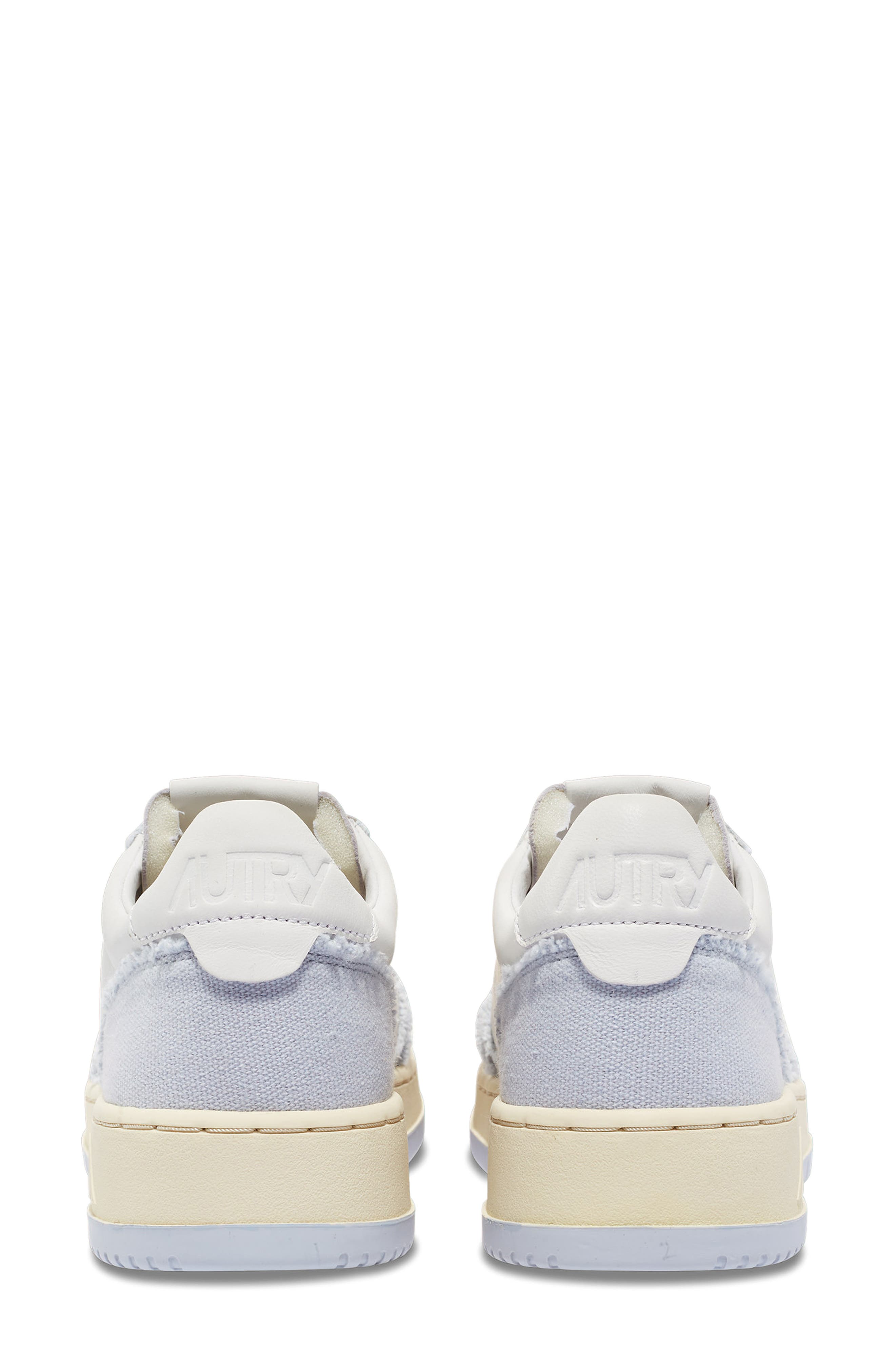 AUTRY Medalist Low Top Sneaker, Alternate, color, Quite Grey Canvas