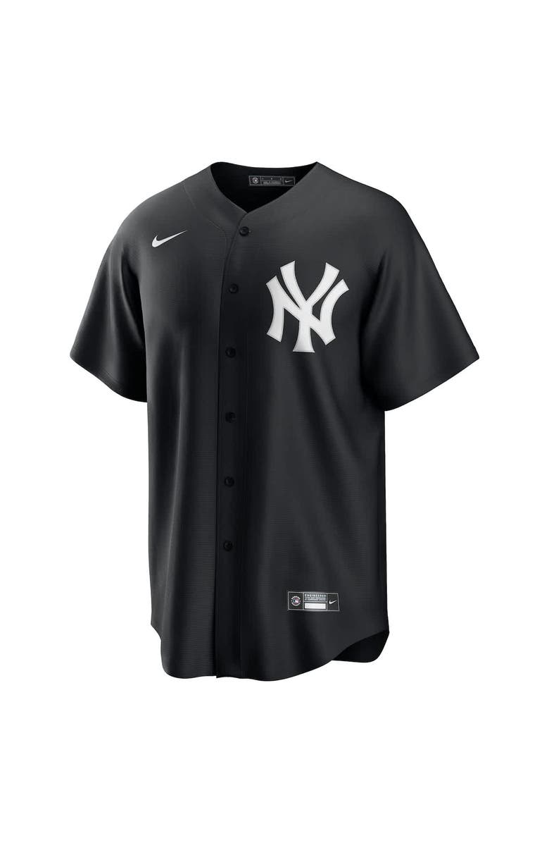 Nike Men's Nike Jazz Chisholm Jr. Black New York Yankees Lights Out Replica Player Jersey, Alternate, color, 